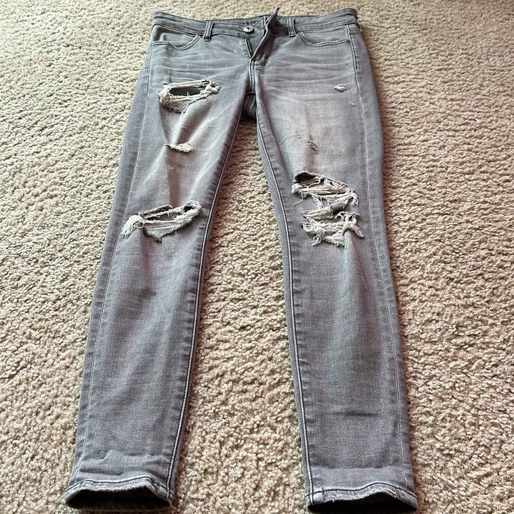 American Eagle Gray Distressed Skinny Jean